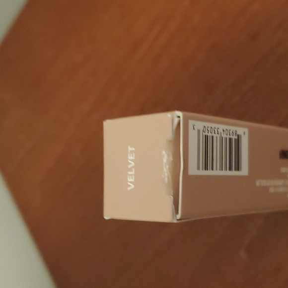 Anastasia Beverly Hills Matte Lipstick in Velvet BNIB - Picture 5 of 5